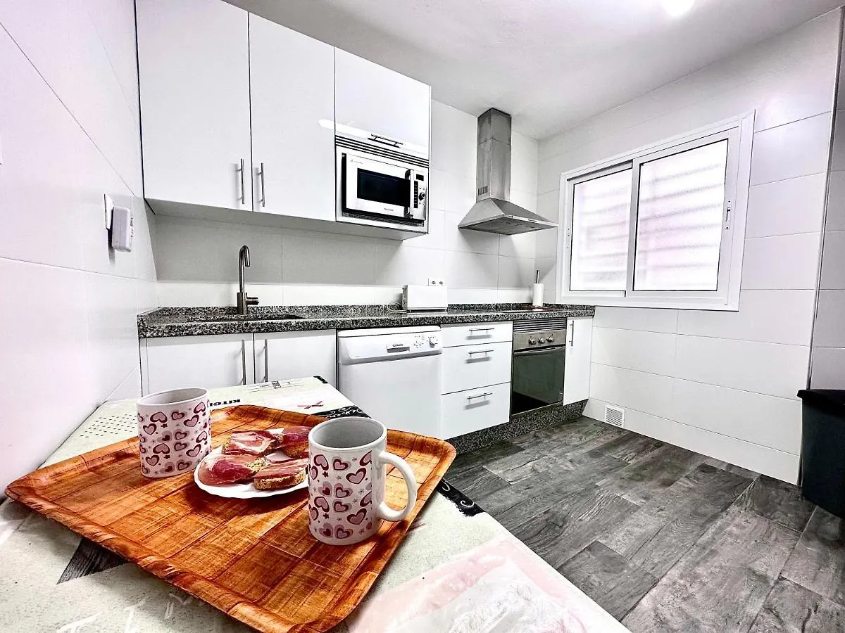Gran Apartamento En Primera Linea De Playa, La Cala Del Moral Apartment 0*,