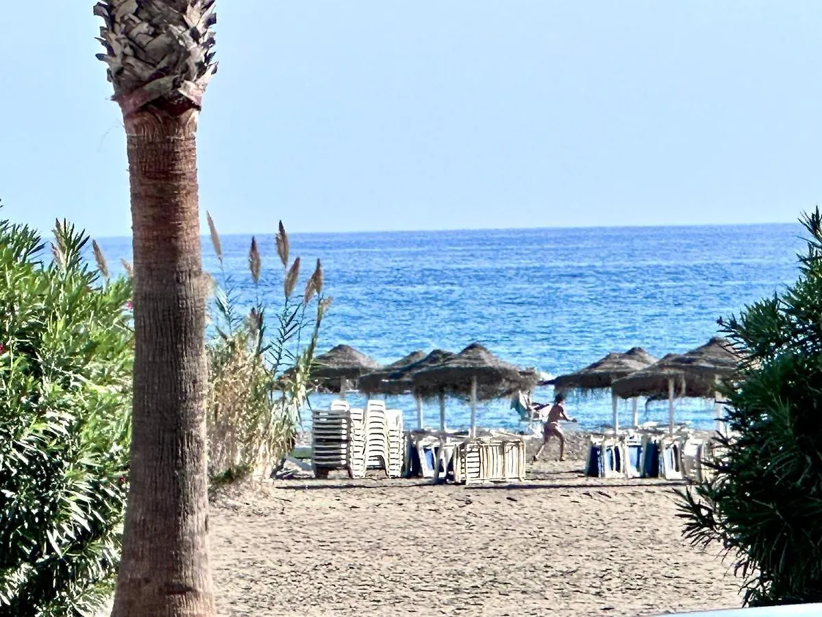 Apartamento Gran Apartamento En Primera Linea De Playa, La Cala Del Moral 0*,  España