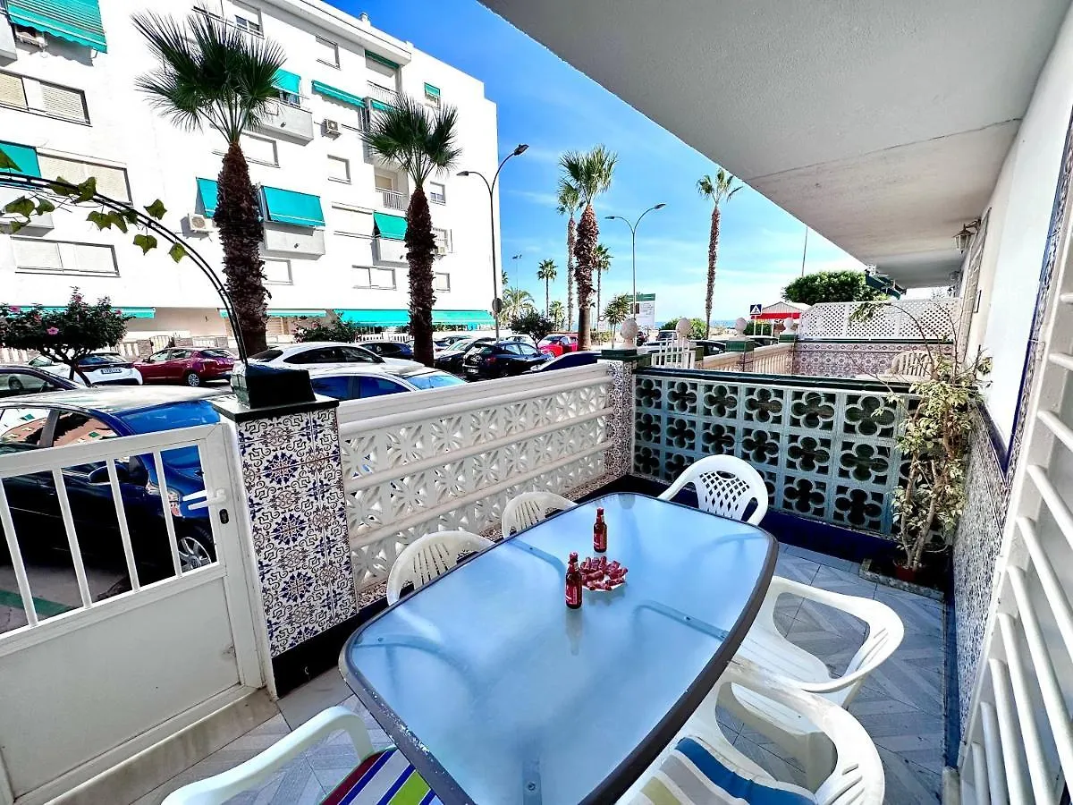 Gran Apartamento En Primera Linea De Playa, La Cala Del Moral Apartment 0*,